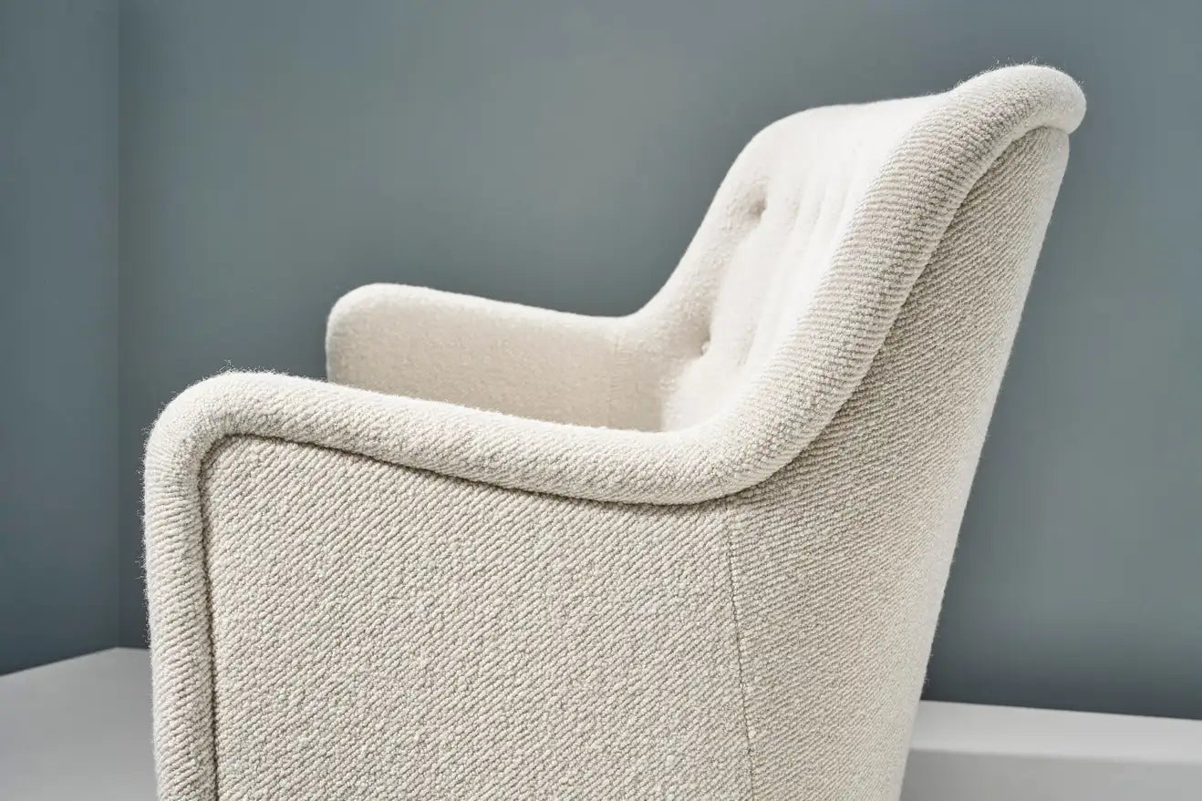 boston sofa in white fabric