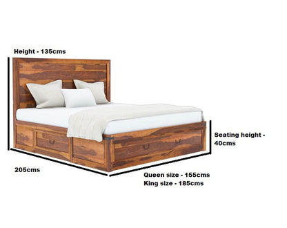 Floral solid wood bed in natural finish