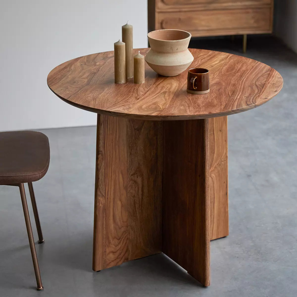 Daun Solid Wood Dining Table In Natural Finish